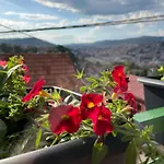 Cozy Attic - Free Parking