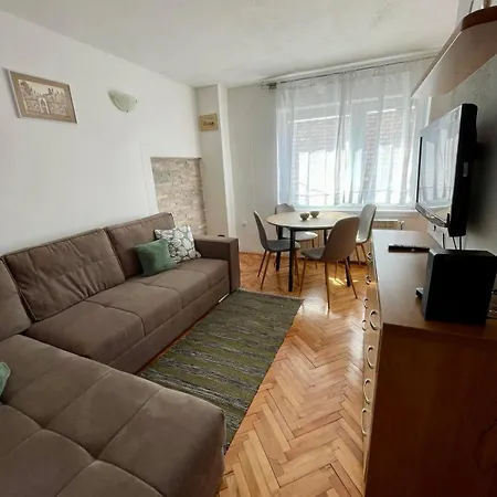 Διαμέρισμα Cozy Attic *