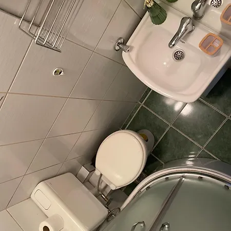 Cozy Attic - Free Parking Apartman