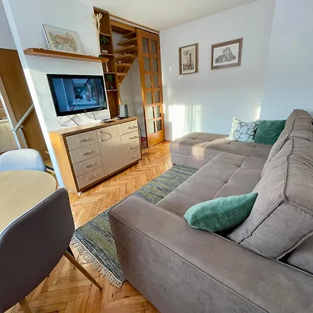 Cozy Attic Apartmán
