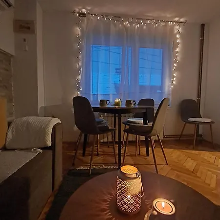 Cozy Attic - Free Parking 아파트