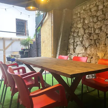 Cozy Attic And Backyard