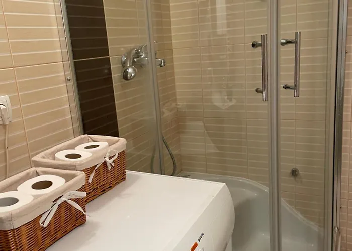 Cozy Attic - Free Parking شقة *